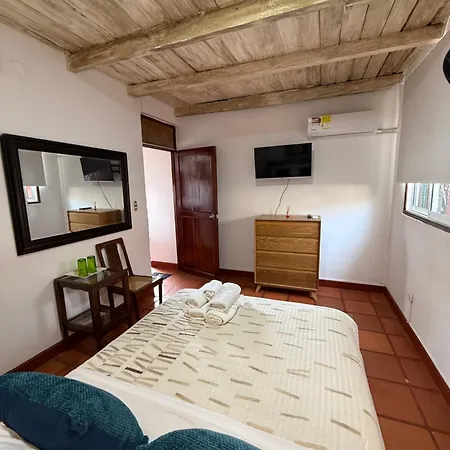 Bed & Breakfast Casa Colonial Serrezuela