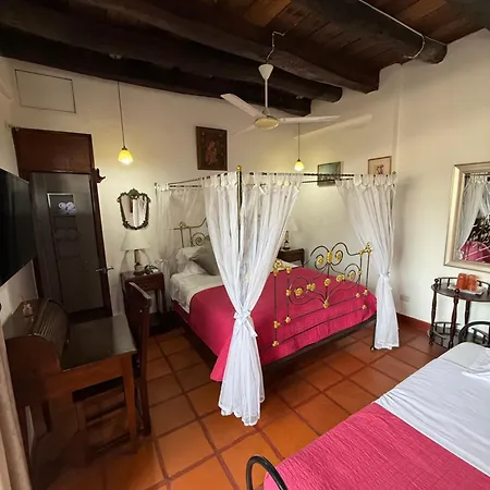 Bed & Breakfast Casa Colonial Serrezuela Cartagena